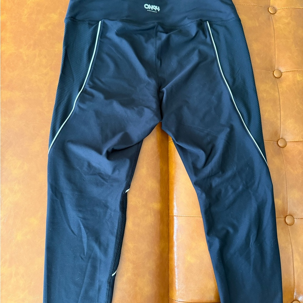 Old Navy High-Waisted PowerSoft Rib Mix 7/8 Leggings - Picture 4 of 6